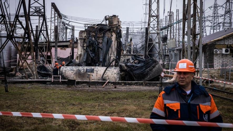 Росія знову вдарила по енергетиці: майже повністю знеструмлені Запорізька та Дніпропетровська області