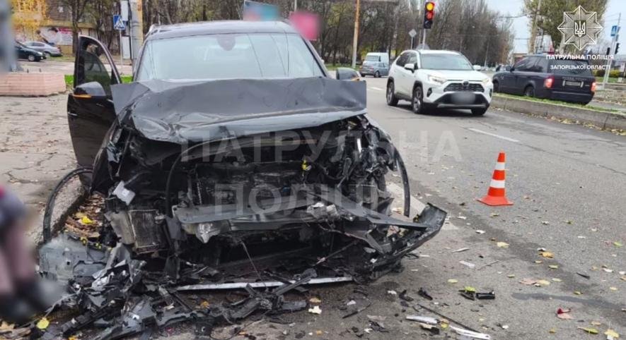 У Запоріжжі водійка AUDI влетіла у маршрутку: винуватиця ДТП перебувала у стані сп’яніння