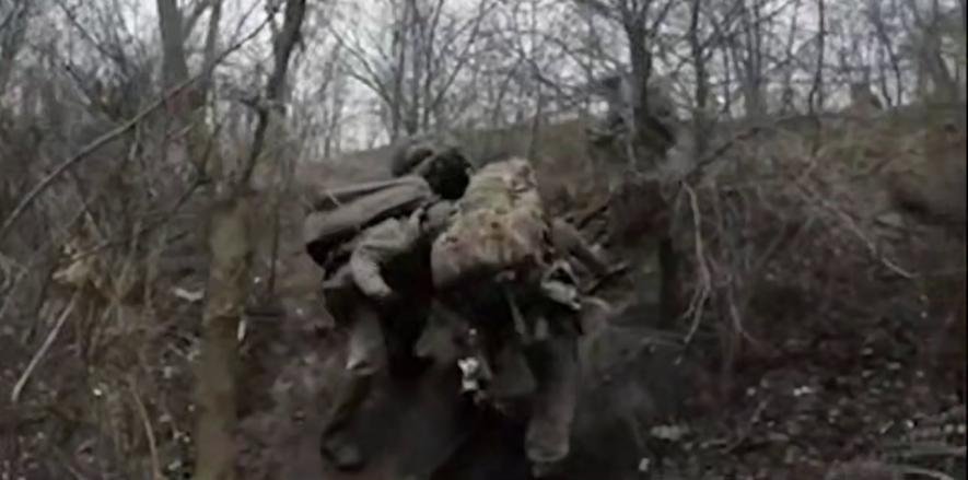 У Запорізькій області спецпризначенці врятували піхотинця, який не міг вийти з “сірої зони”