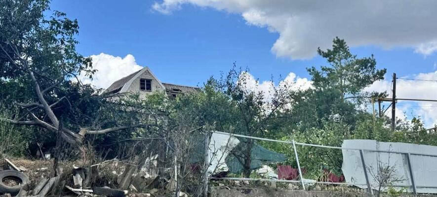 «Це свідомий терор»: після удару КАБами по Кушугуму та Балабиному пошкоджено понад 80 будинків і дитсадок