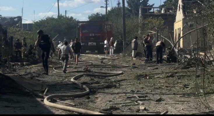 Внаслідок авіаційної атаки на Запоріжжя постраждали 12 людей, три будинки повністю зруйновано