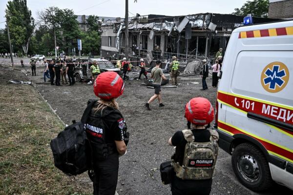 У Запоріжжі внаслідок ворожої авіаційної атаки допомога медиків знадобилася 25 людям