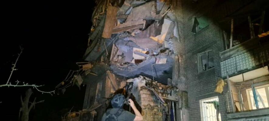Ворожим КАБом зруйновано частину багатоповерхівки у Хортицькому районі Запоріжжя: прокуратура розпочала розслідування