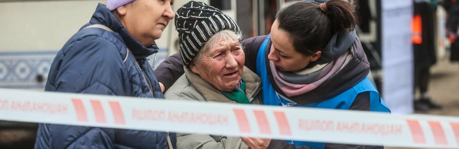 Вісім загиблих людей, вщент зруйновані будинки: все, що відомо про масовану ракетну атаку по Запоріжжю, - ФОТОРЕПОРТАЖ