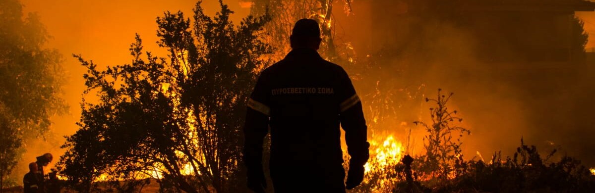 На Запоріжжі через ворожі обстріли спалахнули 5 пожеж житлових будинків та інших споруд