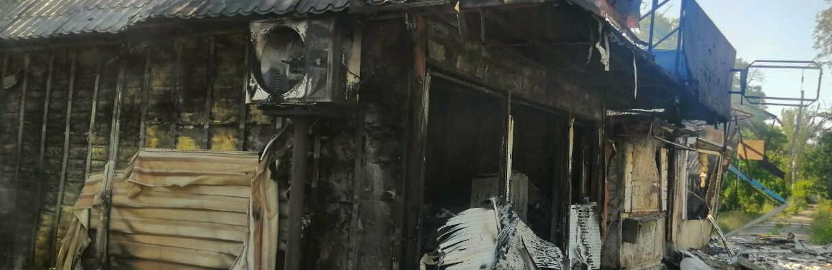 У Запорізькій області окупанти влучили по фермерському господарству, крамницям і житловим будинками, - поліція