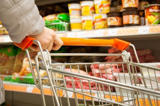 У Запоріжжі здійснюють моніторинг цін на продукти в супермаркетах та магазинах