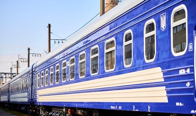 “УЗ” тимчасово змінила маршрут руху поїзда, який курсує між Запоріжжям і Закарпаттям