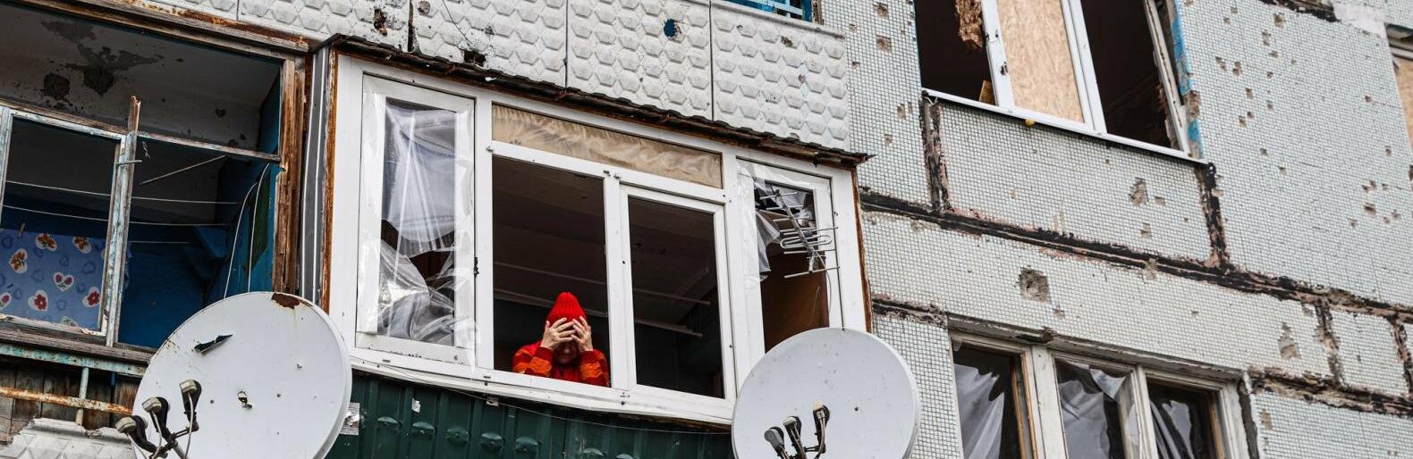 Ворог атакував Степногірськ: як виглядають багатоповерхівки після артобстрілу, - ФОТО, ВІДЕО