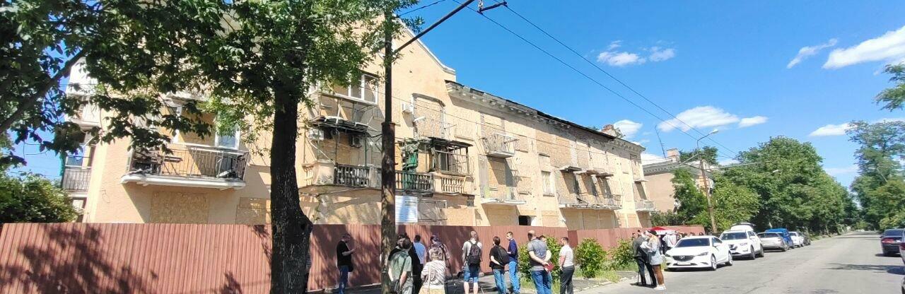 У Запоріжжі стартували роботи з капітального ремонту багатоповерхівки, в яку влучила російська ракета