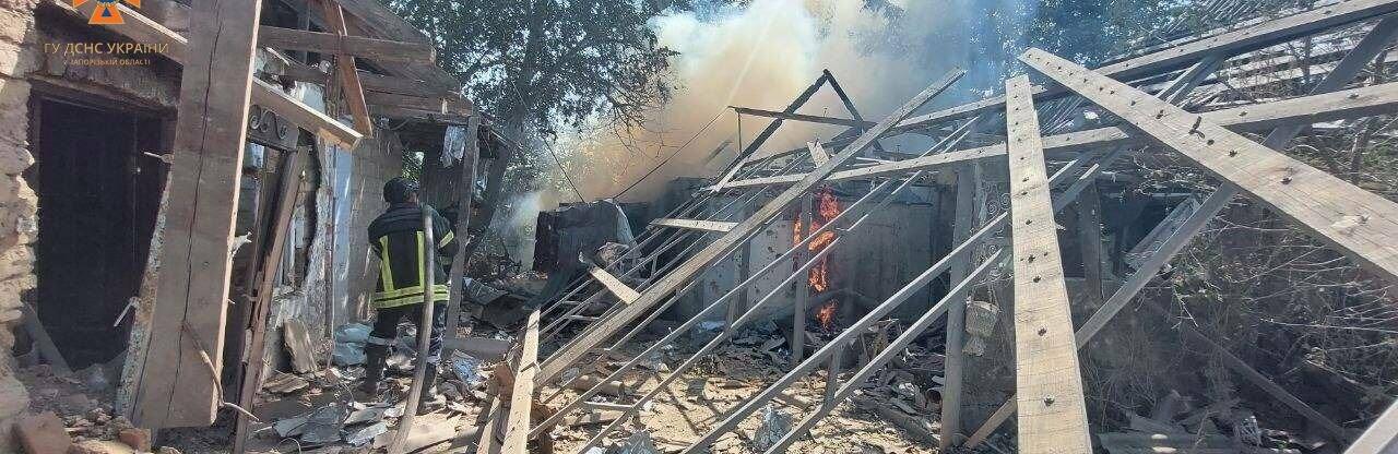 У Запорізькій області через ворожі обстріли спалахнули 9 пожеж у житлових будинках та господарчих спорудах