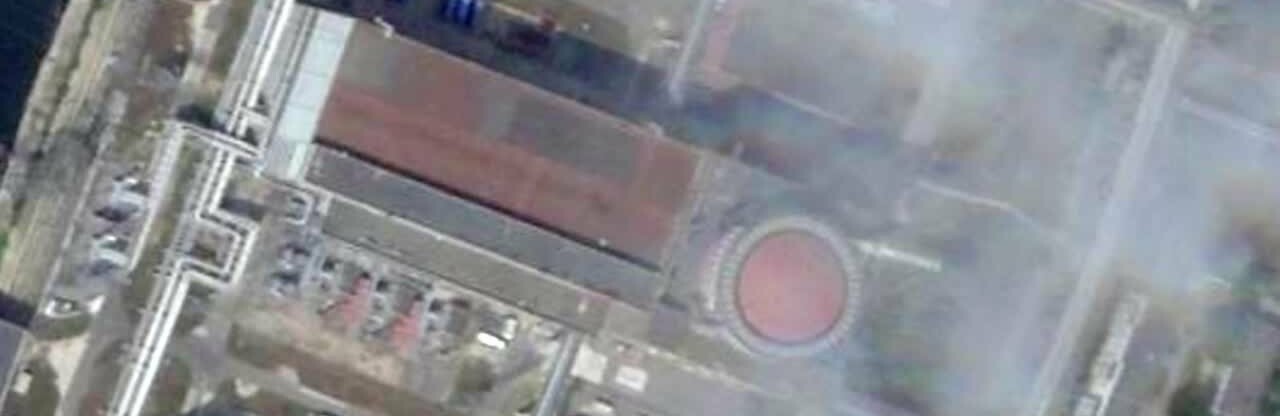 Супутникові знімки Запорізької ЗАЕС зафіксували появу невідомих об'єктів на даху енергоблоку