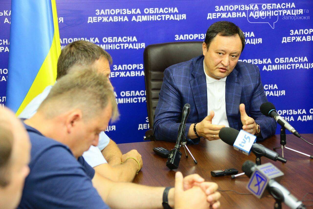 «Мы подумали, что нас захватила ФСБ», - бердянские промышле..., фото-1 «Мы подумали, что нас захватила ФСБ», - бердянские промышленники рассказали о беспределе спецназа, фото-1