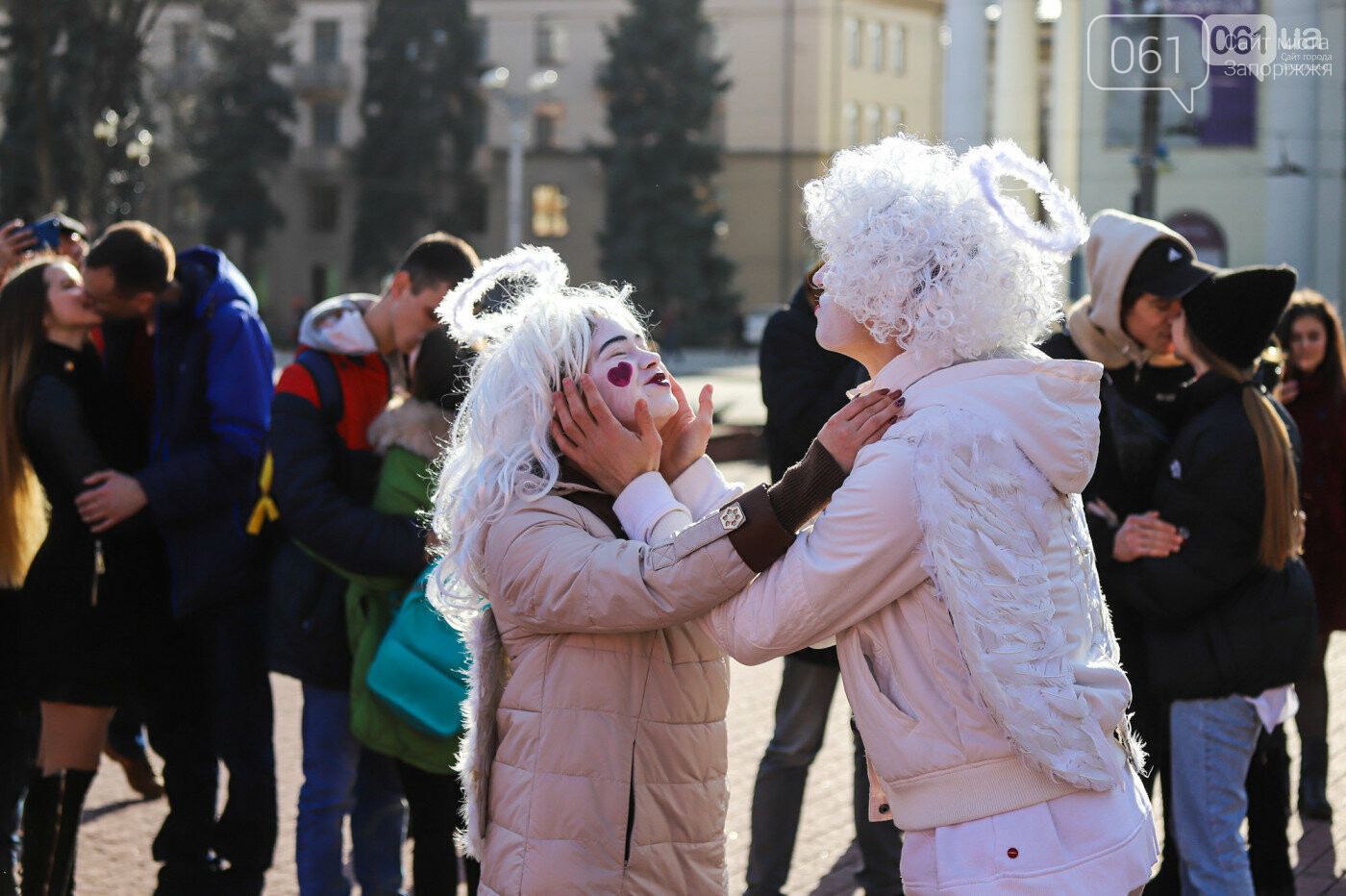 Демонтаж постамента Ленина, уникальная картина и единственн..., фото-4 Демонтаж постамента Ленина, уникальная картина и единственный снежный день: февраль в фотографиях, фото-4