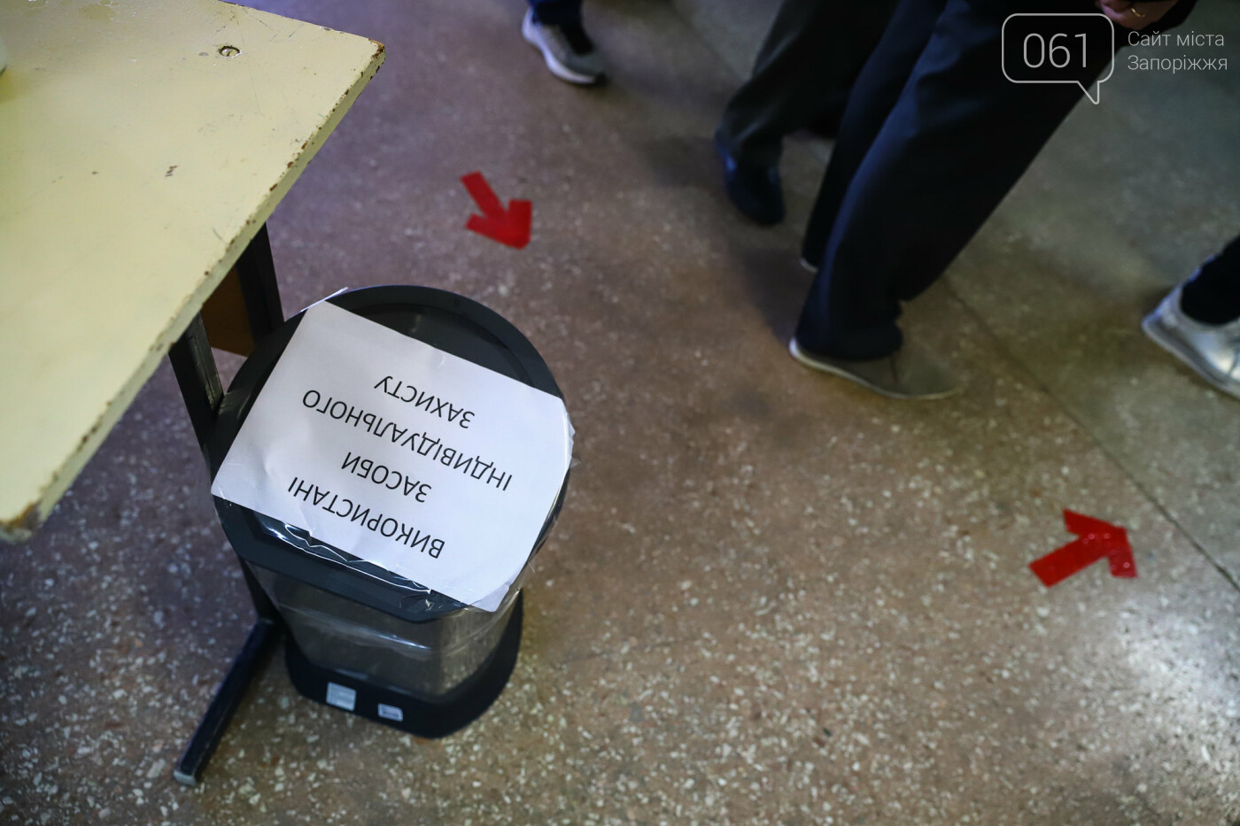 Выборы в условиях карантина: как запорожцы выбирают мэра и депутатов, - ФОТОРЕПОРТАЖ, фото-10