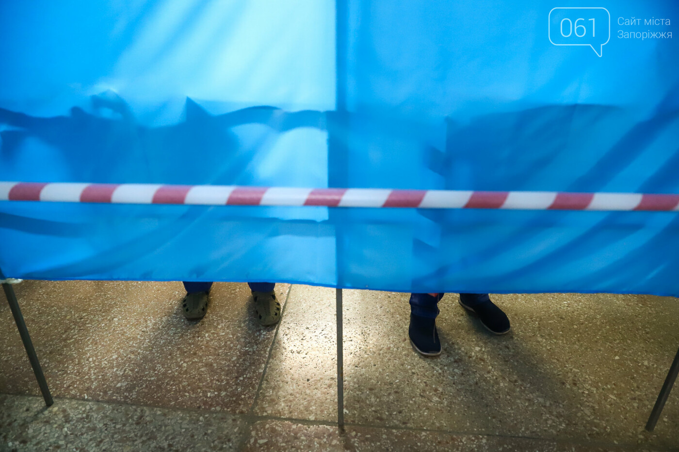 Выборы в условиях карантина: как запорожцы выбирают мэра и депутатов, - ФОТОРЕПОРТАЖ, фото-39