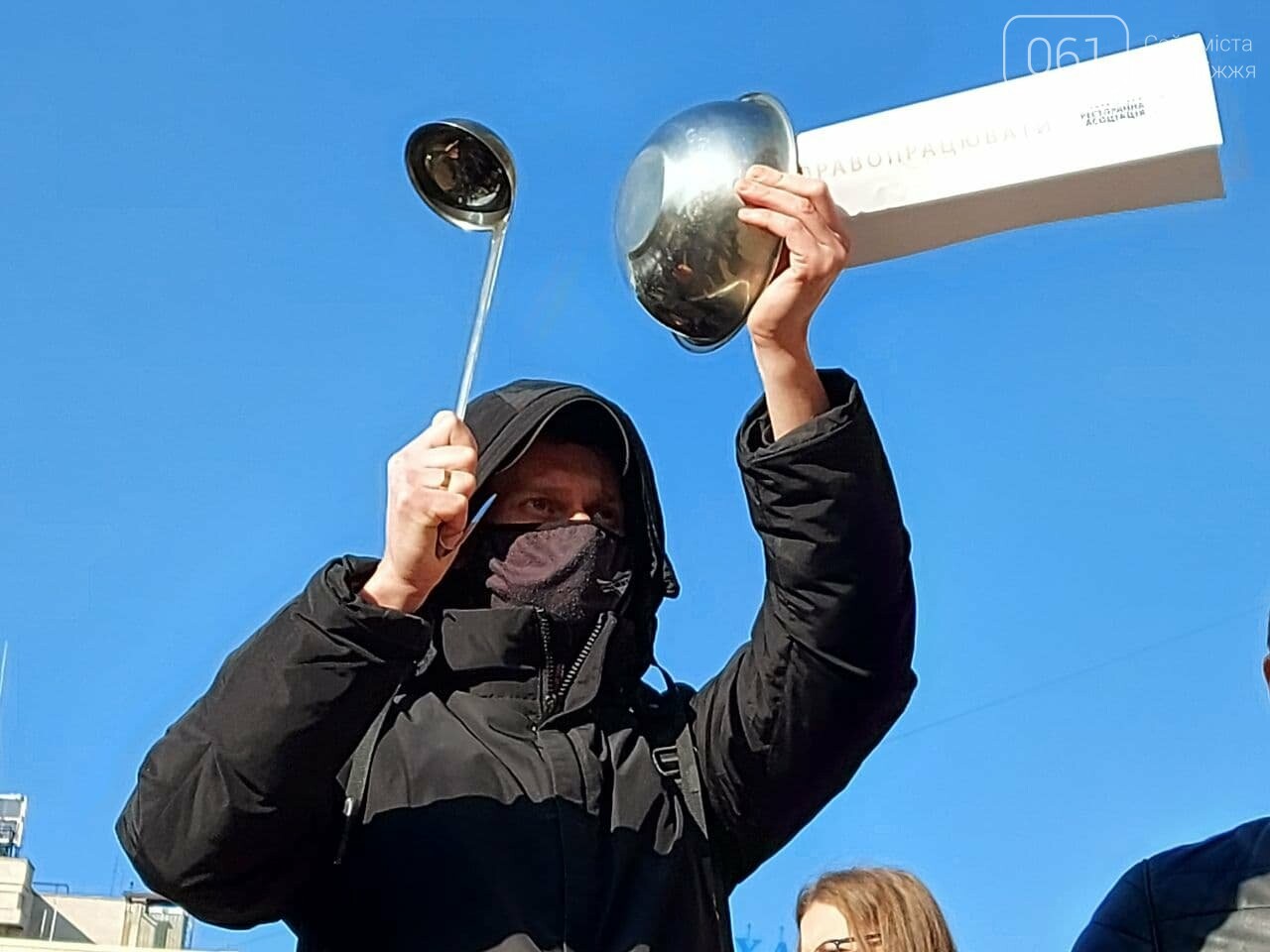 “Маю право працювати”: в Запорожье владельцы кафе и ресторанов против “карантина выходного дня” и обещают перекрыть дороги, - ФОТОРЕПОРТАЖ, фото-10