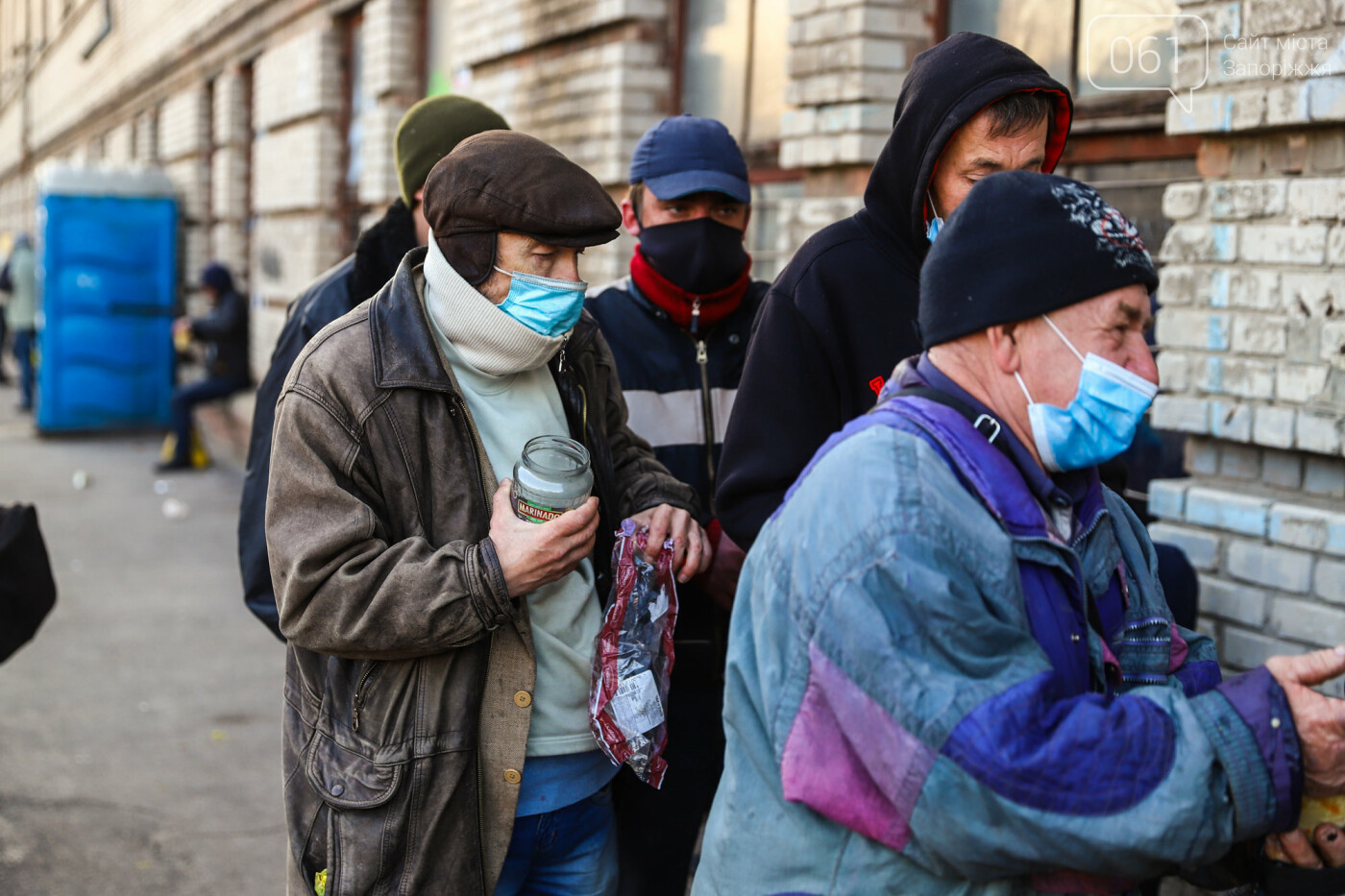 «Из вокзалов гонят, в больницы не пускают»: как в Запорожье выживают зимой несколько тысяч «людей улиц», фото-45