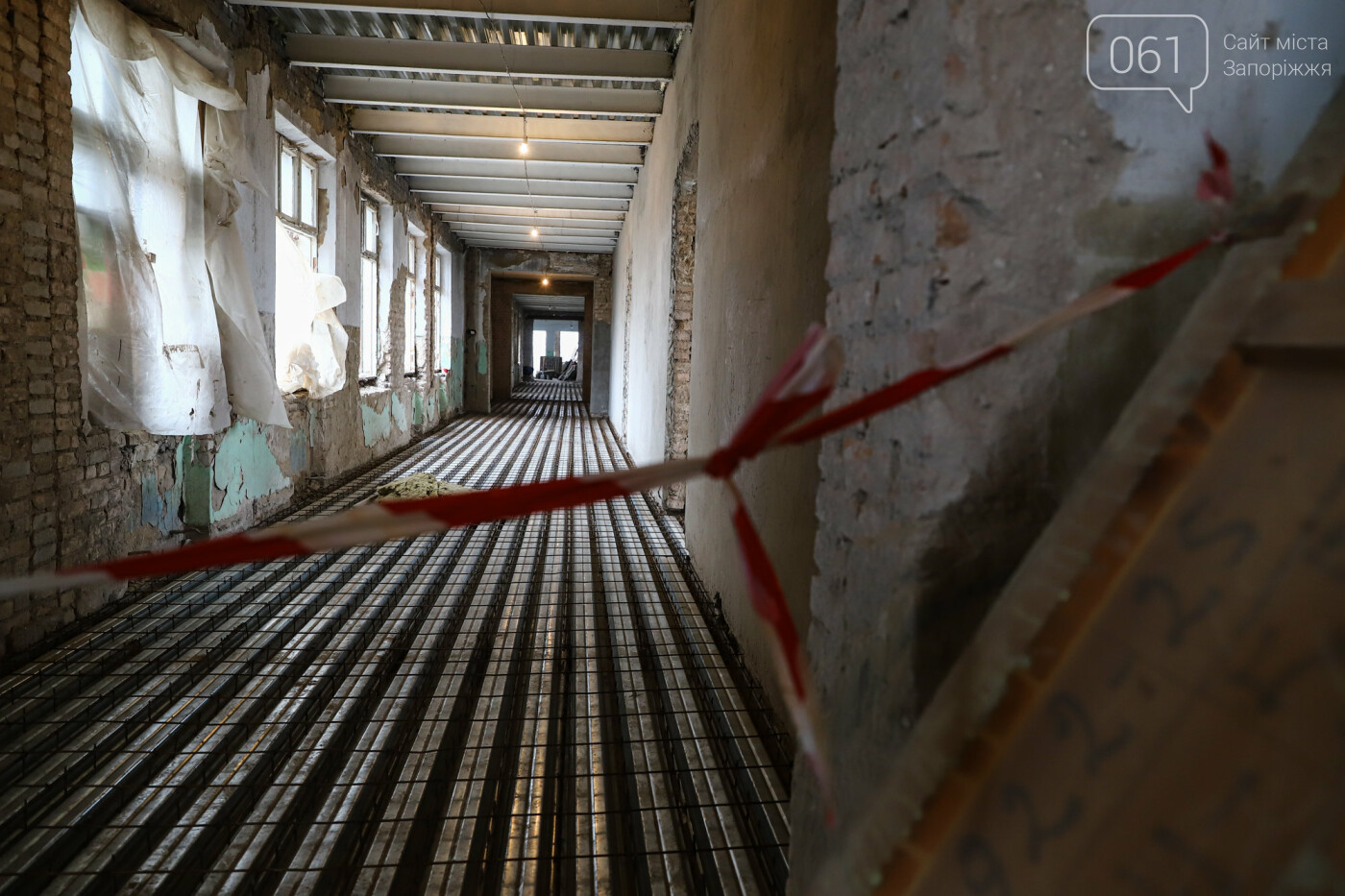 В Запорожье восстанавливают школу, которая пострадала во время масштабного пожара 5 лет назад, - ФОТОРЕПОРТАЖ , фото-40