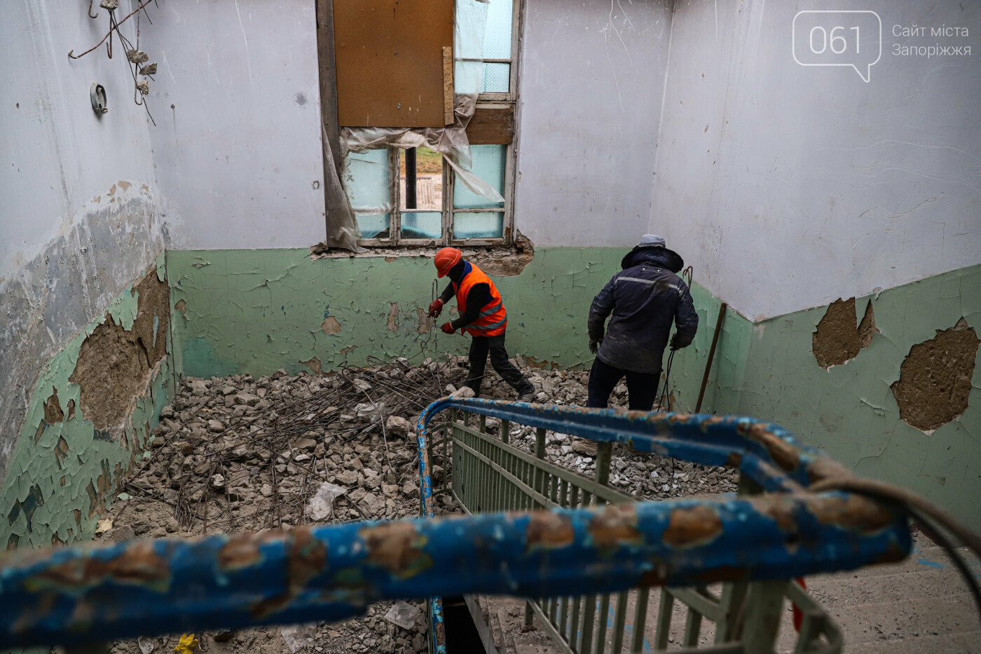 В Запорожье восстанавливают школу, которая пострадала во время масштабного пожара 5 лет назад, - ФОТОРЕПОРТАЖ , фото-45