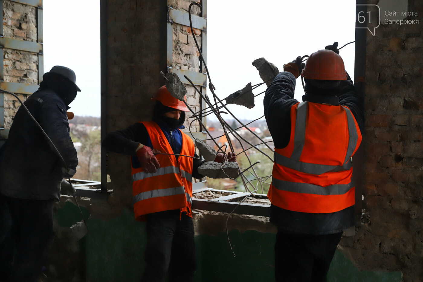 В Запорожье восстанавливают школу, которая пострадала во время масштабного пожара 5 лет назад, - ФОТОРЕПОРТАЖ , фото-48
