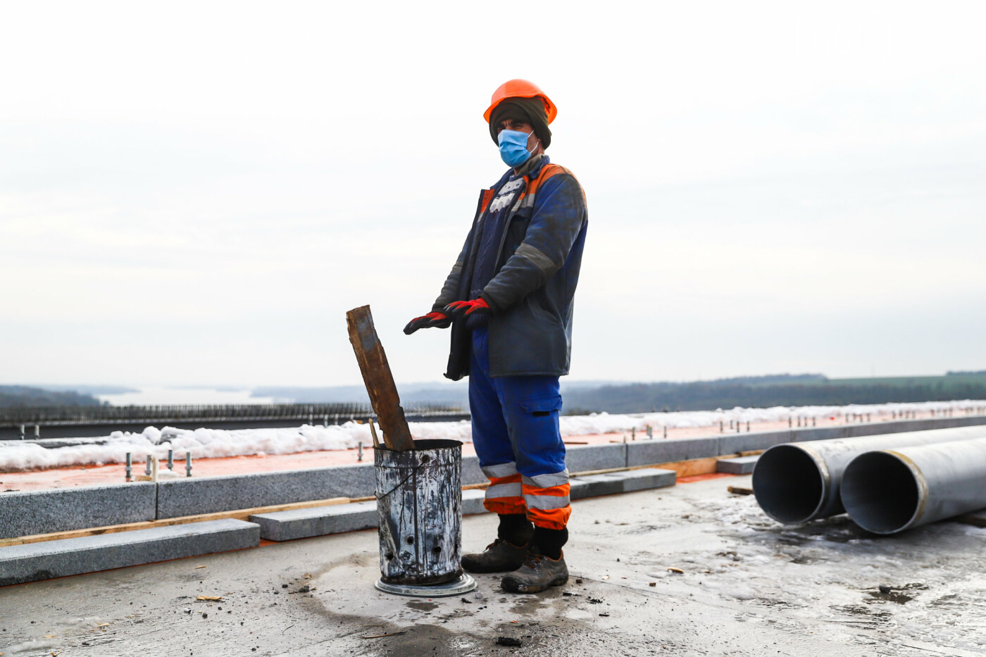 На запорожских мостах дорожники монтируют деформационные швы, привезенные из Германии, - ФОТОРЕПОРТАЖ , фото-7