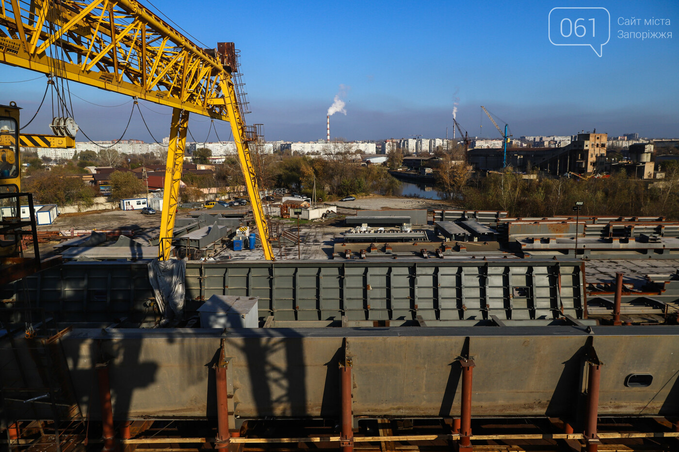 Сборка вантового моста в Кривой бухте