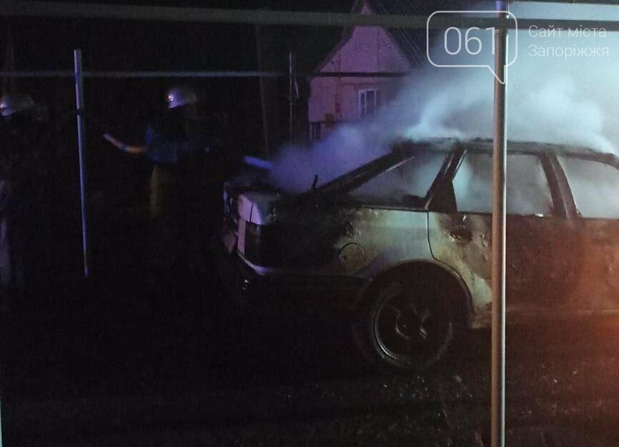 В Запорожской области горели два легковых авто, фото-2