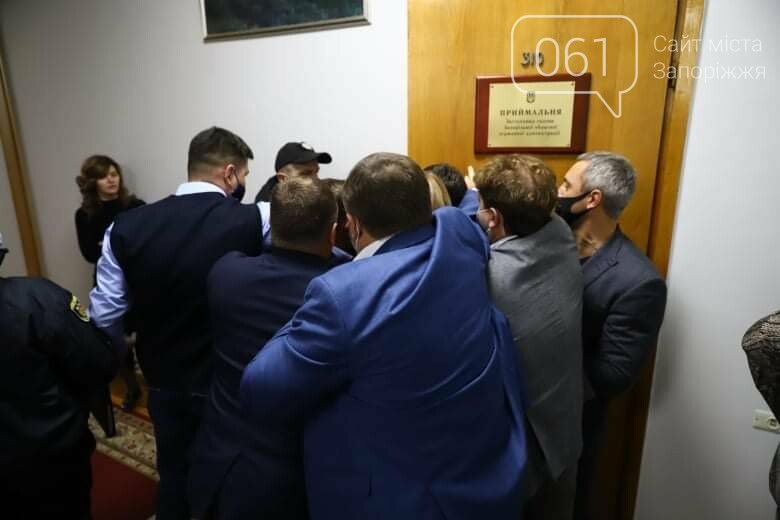 Что вы делаете? Это мой рабочий кабинет!, фото-3 Что вы делаете? Это мой рабочий кабинет!, фото-3
