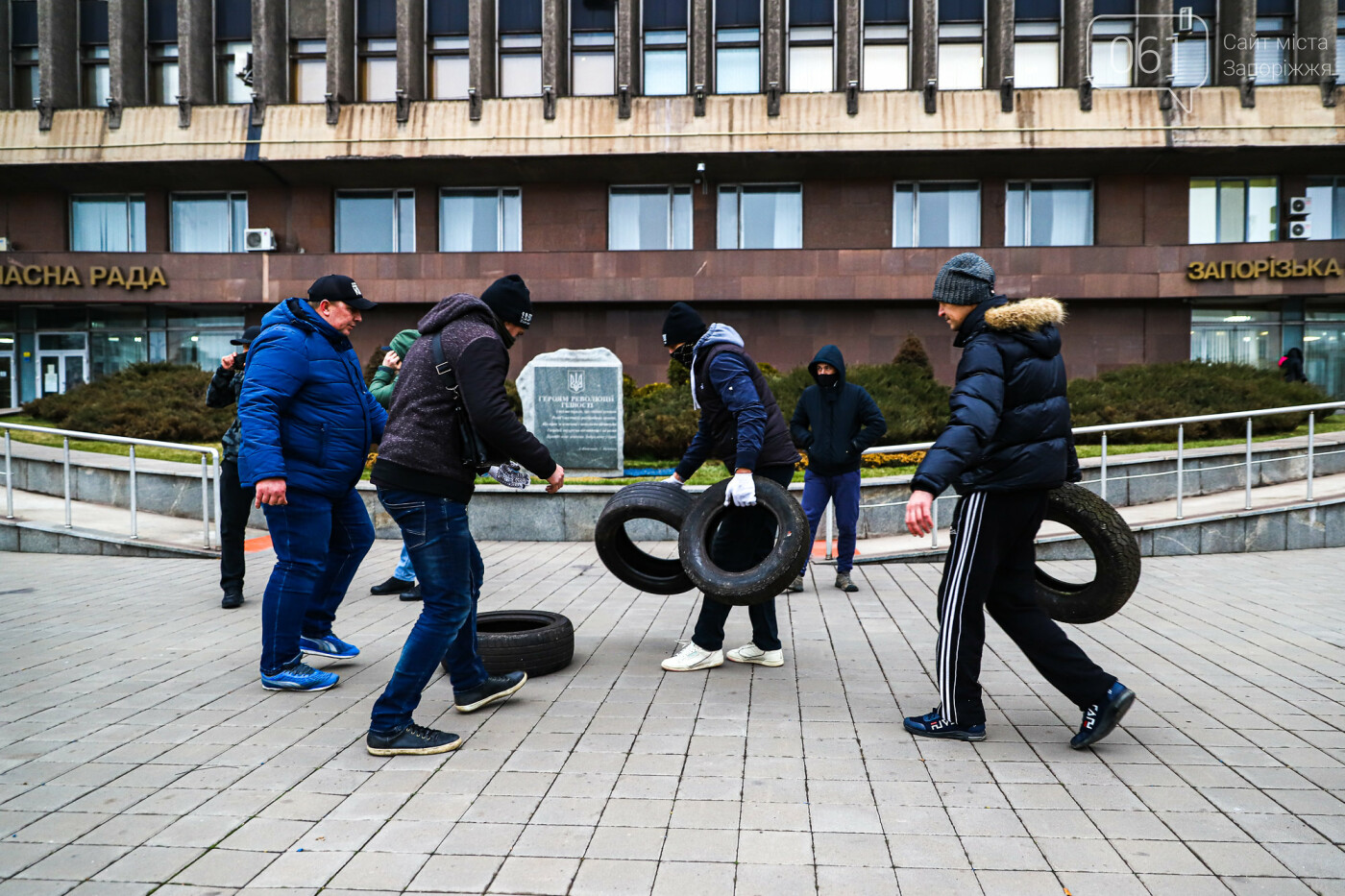 Митинг под зданием облсовета в фотографиях, фото-2