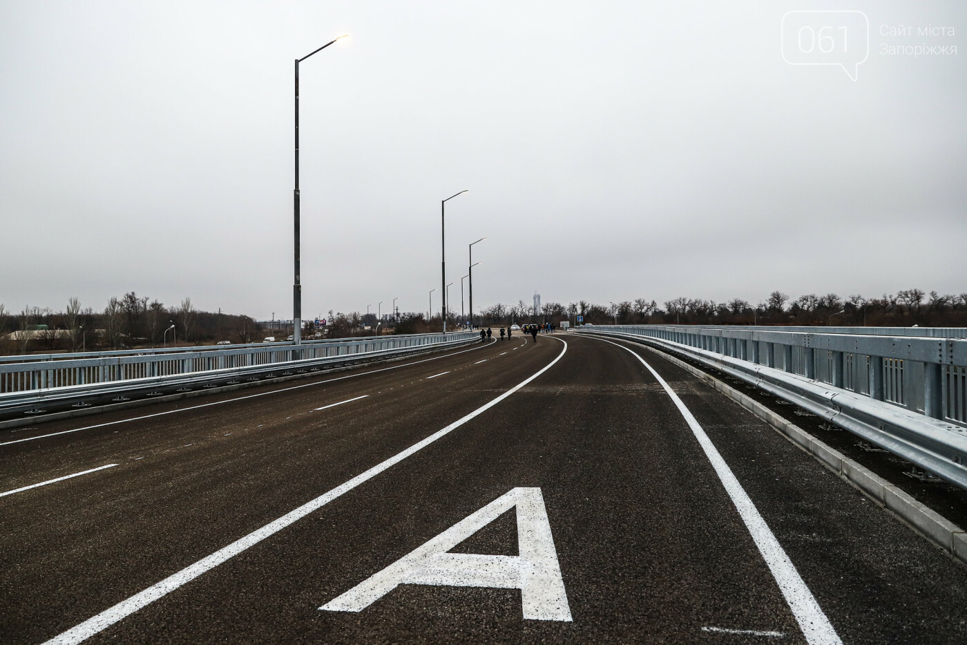 Зеленский рассказал, когда в Запорожье достроят мосты: визит президента в фотографиях и высказываниях , фото-7