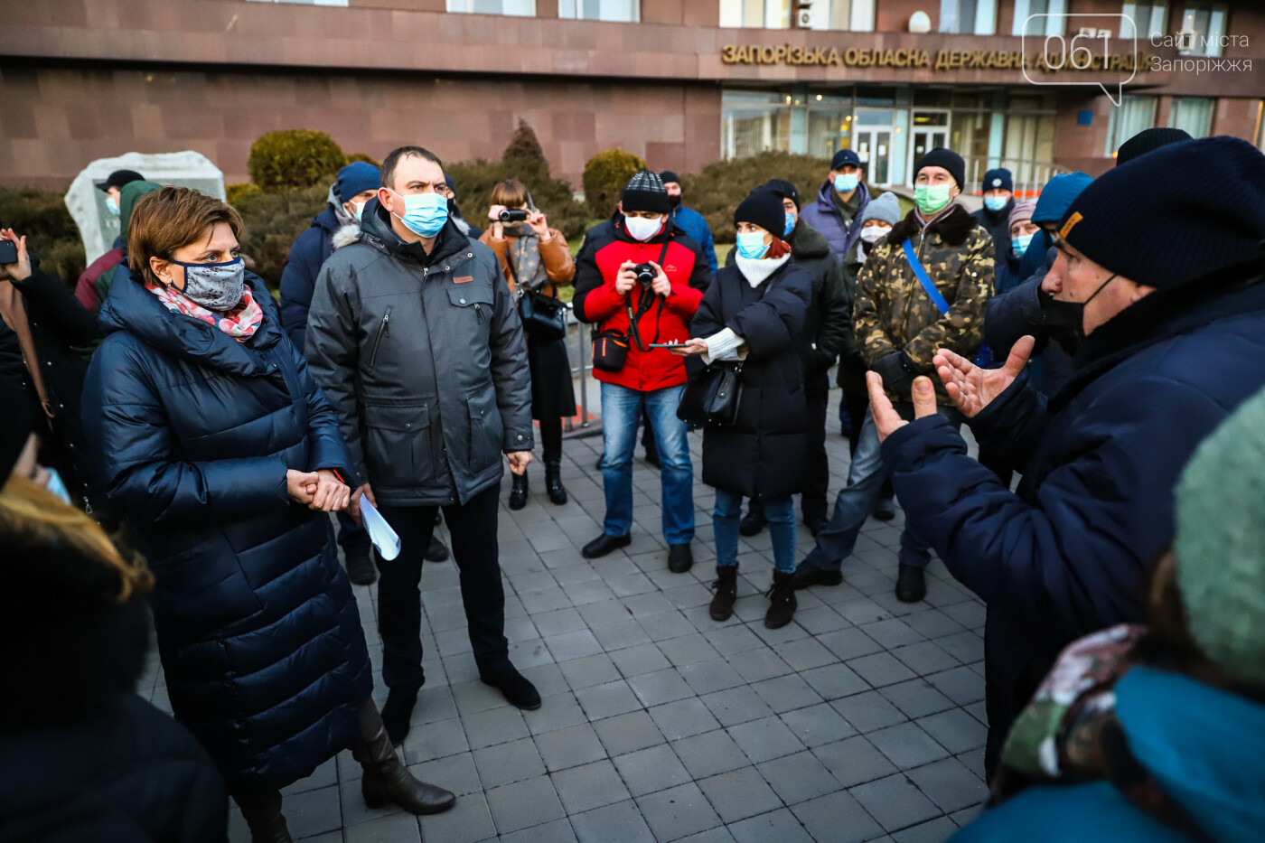 Около сотни противников строительства каолинового карьера приехали в Запорожье под стены ОГА, - ФОТОРЕПОРТАЖ, фото-12