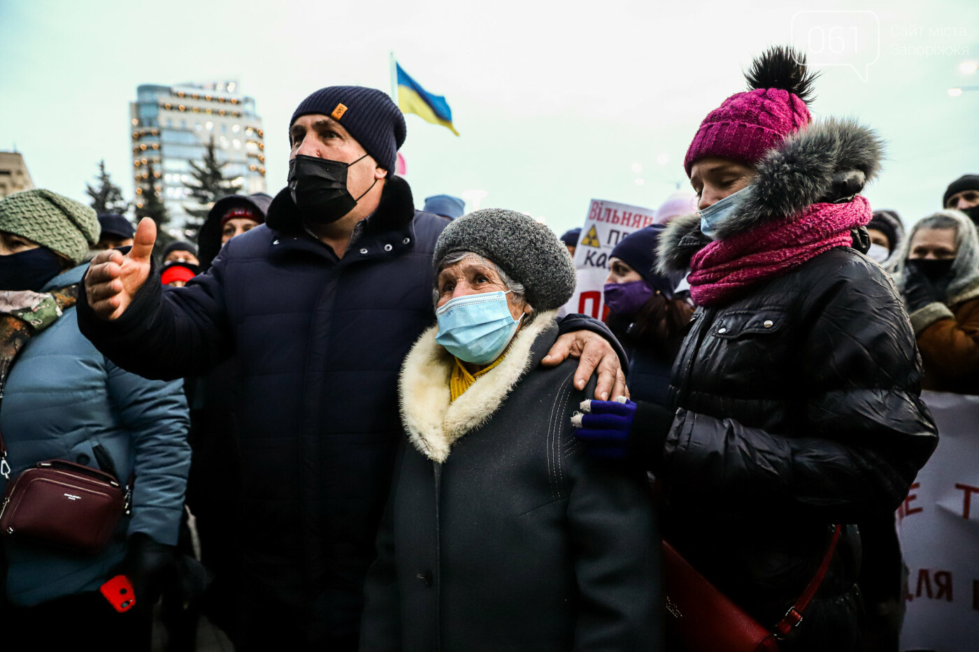 Около сотни противников строительства каолинового карьера приехали в Запорожье под стены ОГА, - ФОТОРЕПОРТАЖ, фото-16