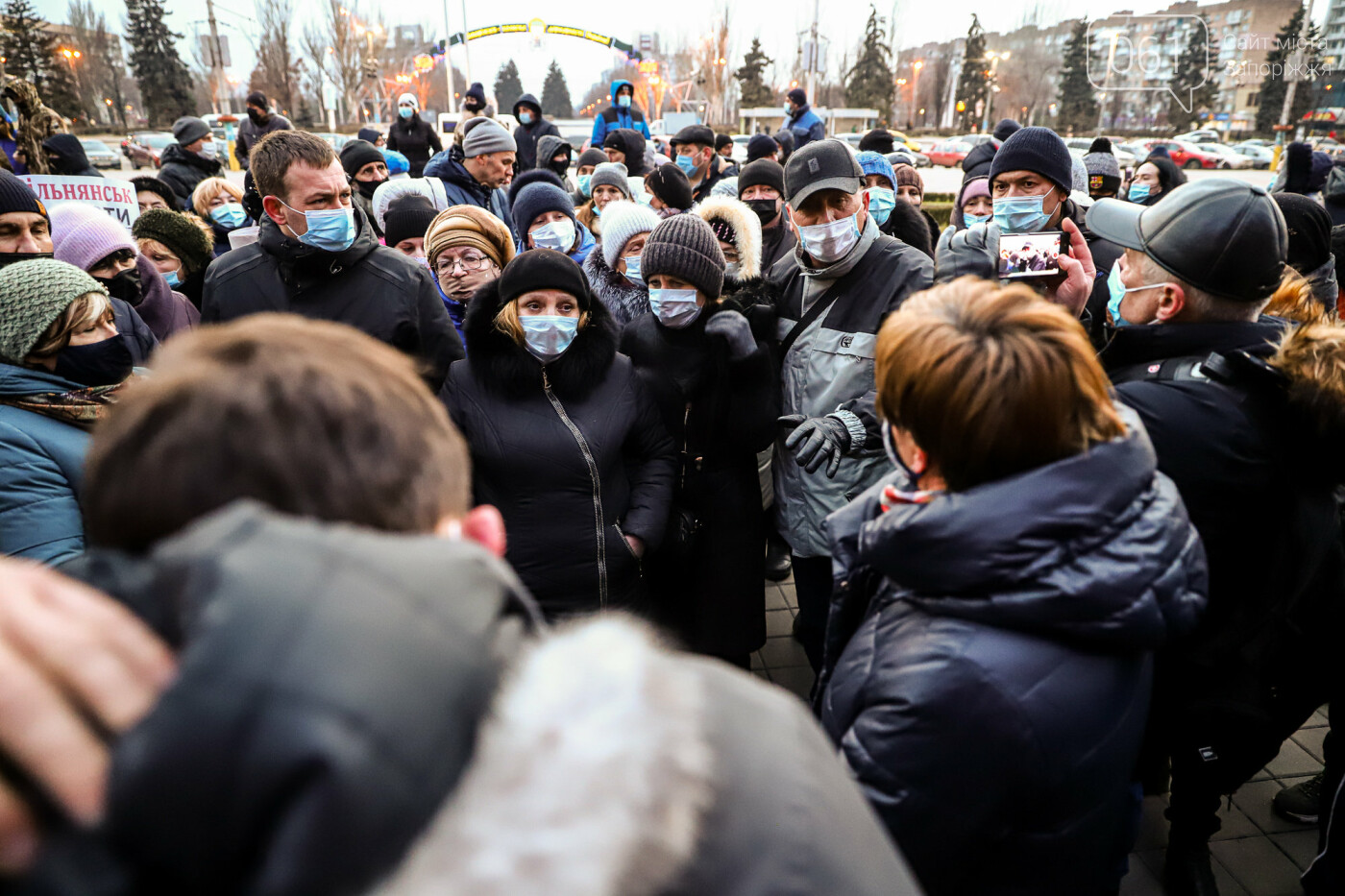 Около сотни противников строительства каолинового карьера приехали в Запорожье под стены ОГА, - ФОТОРЕПОРТАЖ, фото-19