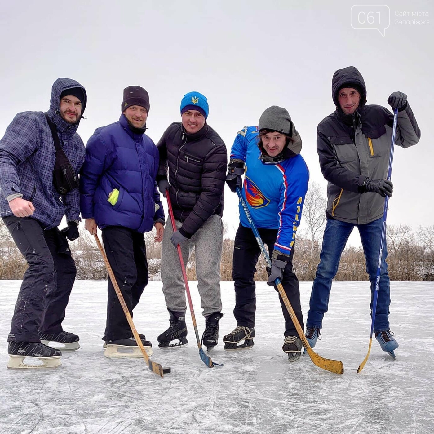В Запорожье и области на замерзших водоемах играют в хоккей, - ФОТО, ВИДЕО , фото-1