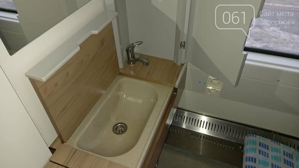 УЗ поставила на маршрут «Запорожье- Киев» RIC, где в купе есть умывальники, а в вагоне душевые кабины, - ФОТО, фото-6