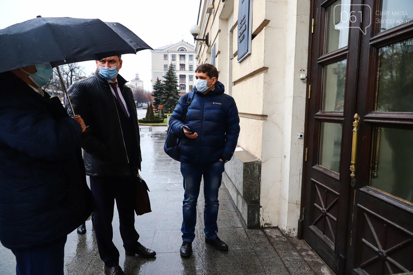 Запорожские журналисты пожаловались в полицию на очередной не допуск в мэрию, фото-24