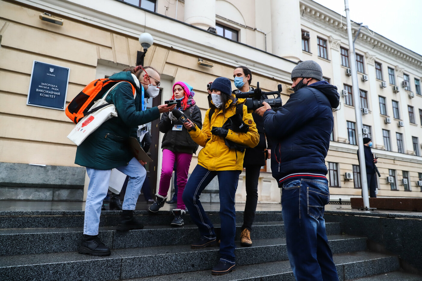 Запорожские журналисты пожаловались в полицию на очередной не допуск в мэрию, фото-20