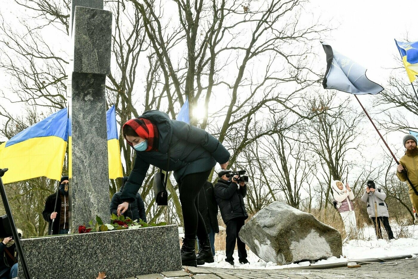 Рыбаки на замерзшем Днепре, "Захарий" в Запорожье, "каолиновая война" и скандал вокруг "Мотор Сичи": январь в фотографиях, фото-154