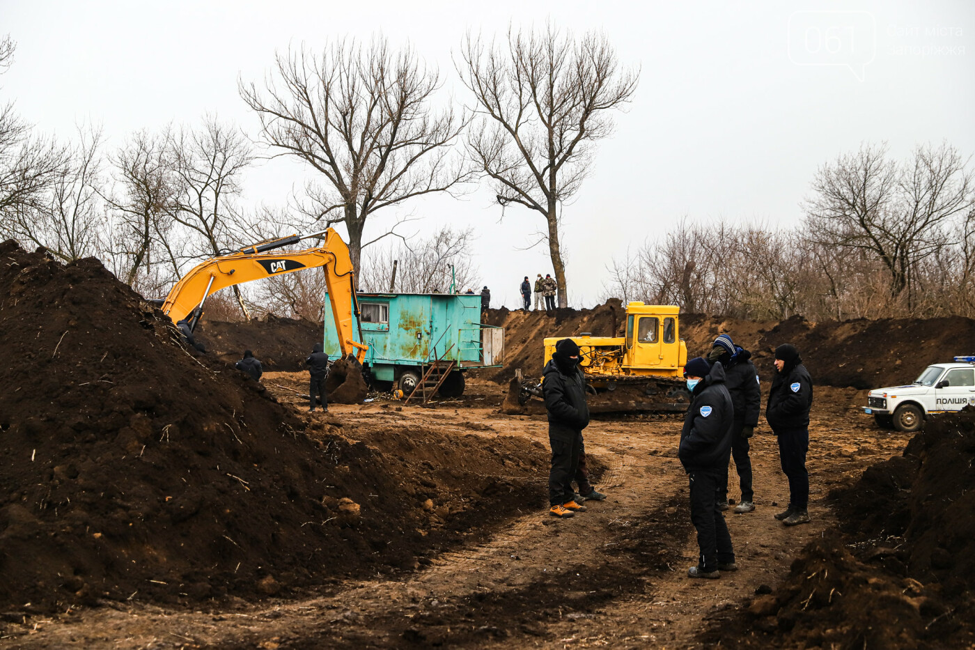 Рыбаки на замерзшем Днепре, "Захарий" в Запорожье, "каолиновая война" и скандал вокруг "Мотор Сичи": январь в фотографиях, фото-54