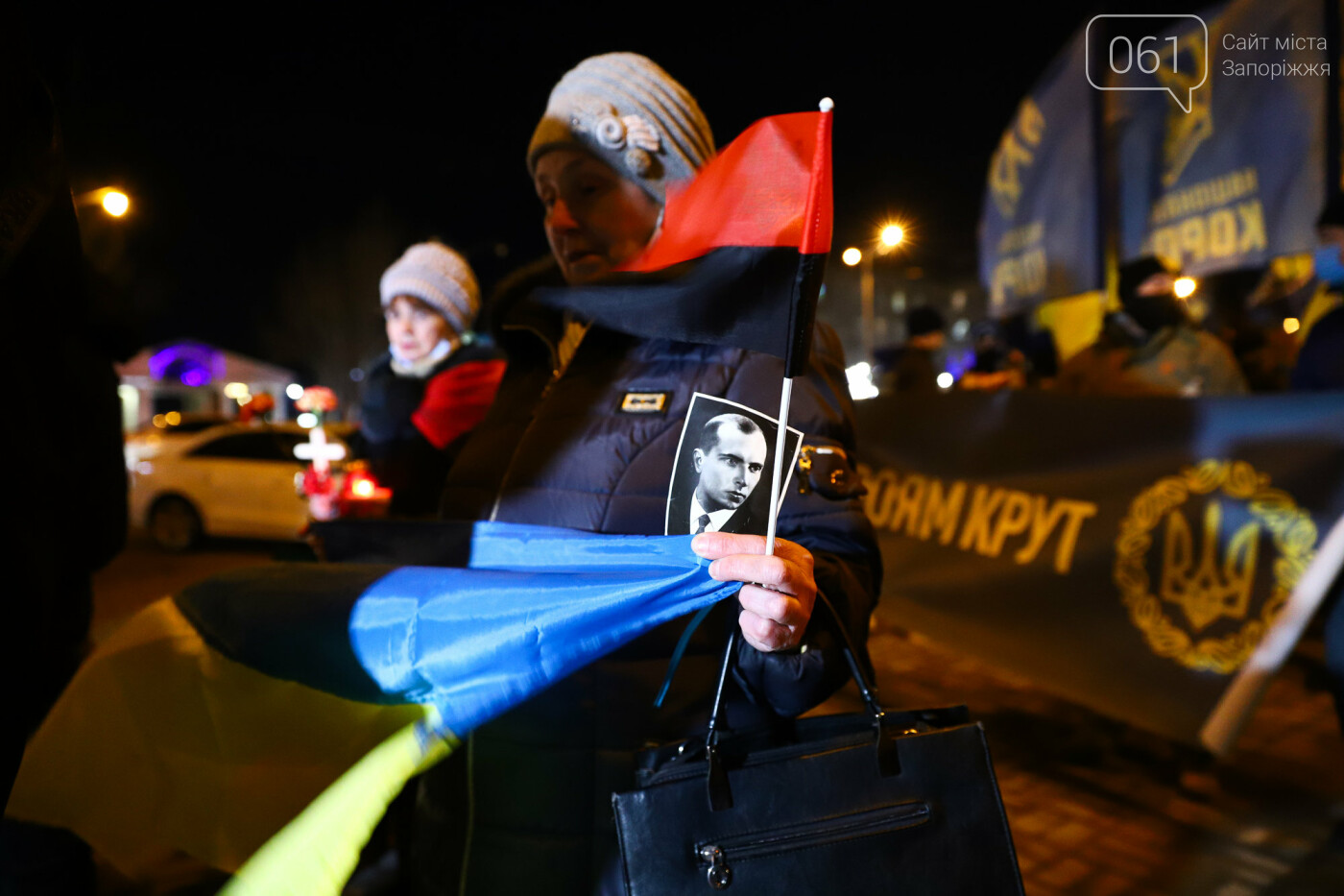 Рыбаки на замерзшем Днепре, "Захарий" в Запорожье, "каолиновая война" и скандал вокруг "Мотор Сичи": январь в фотографиях, фото-166