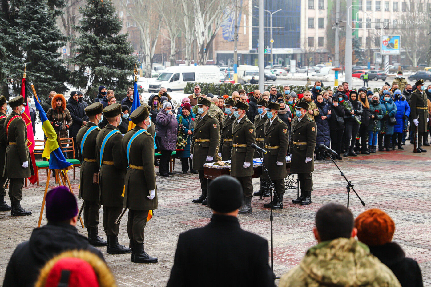 Рыбаки на замерзшем Днепре, "Захарий" в Запорожье, "каолиновая война" и скандал вокруг "Мотор Сичи": январь в фотографиях, фото-67