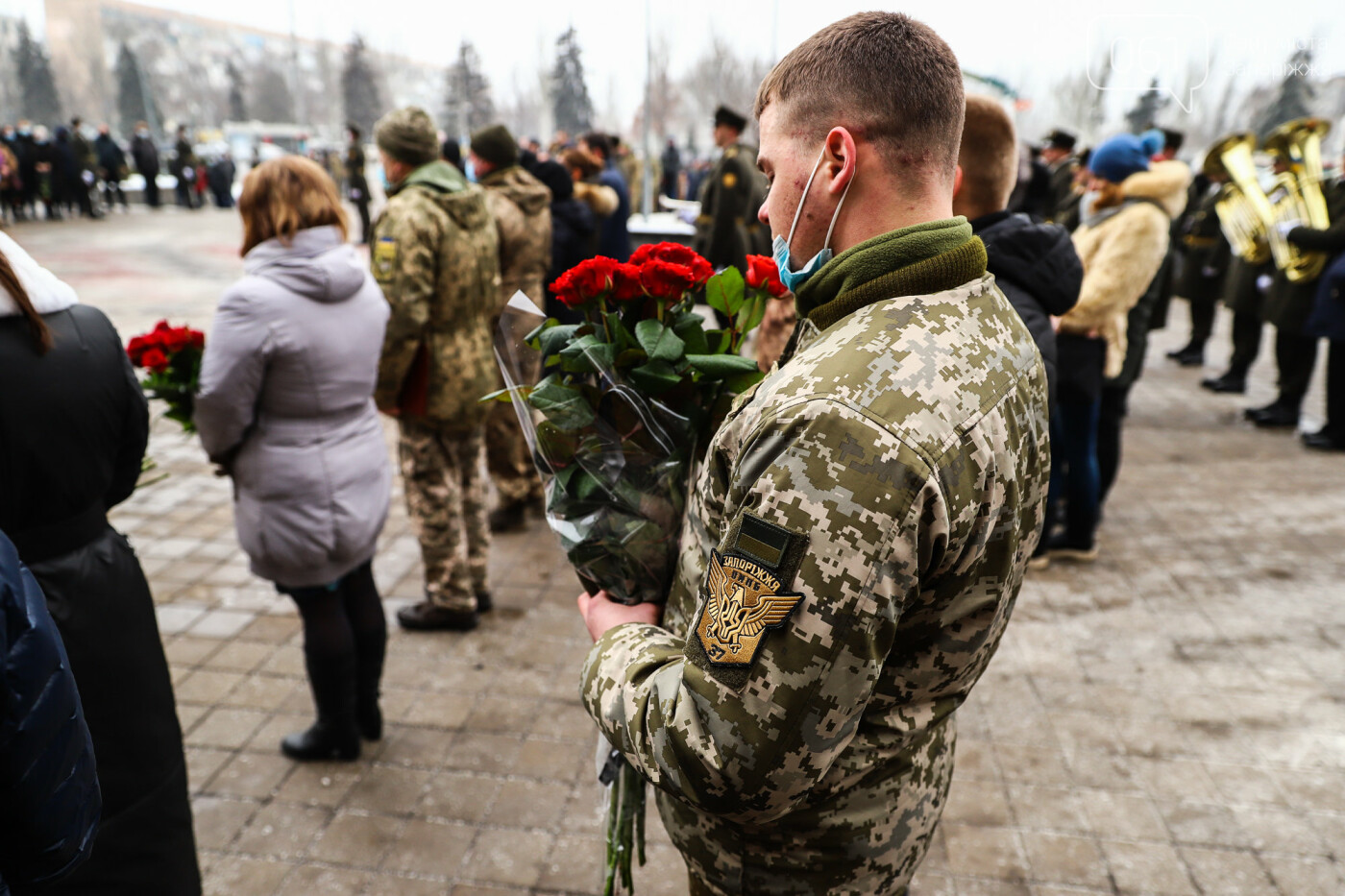 Рыбаки на замерзшем Днепре, "Захарий" в Запорожье, "каолиновая война" и скандал вокруг "Мотор Сичи": январь в фотографиях, фото-69