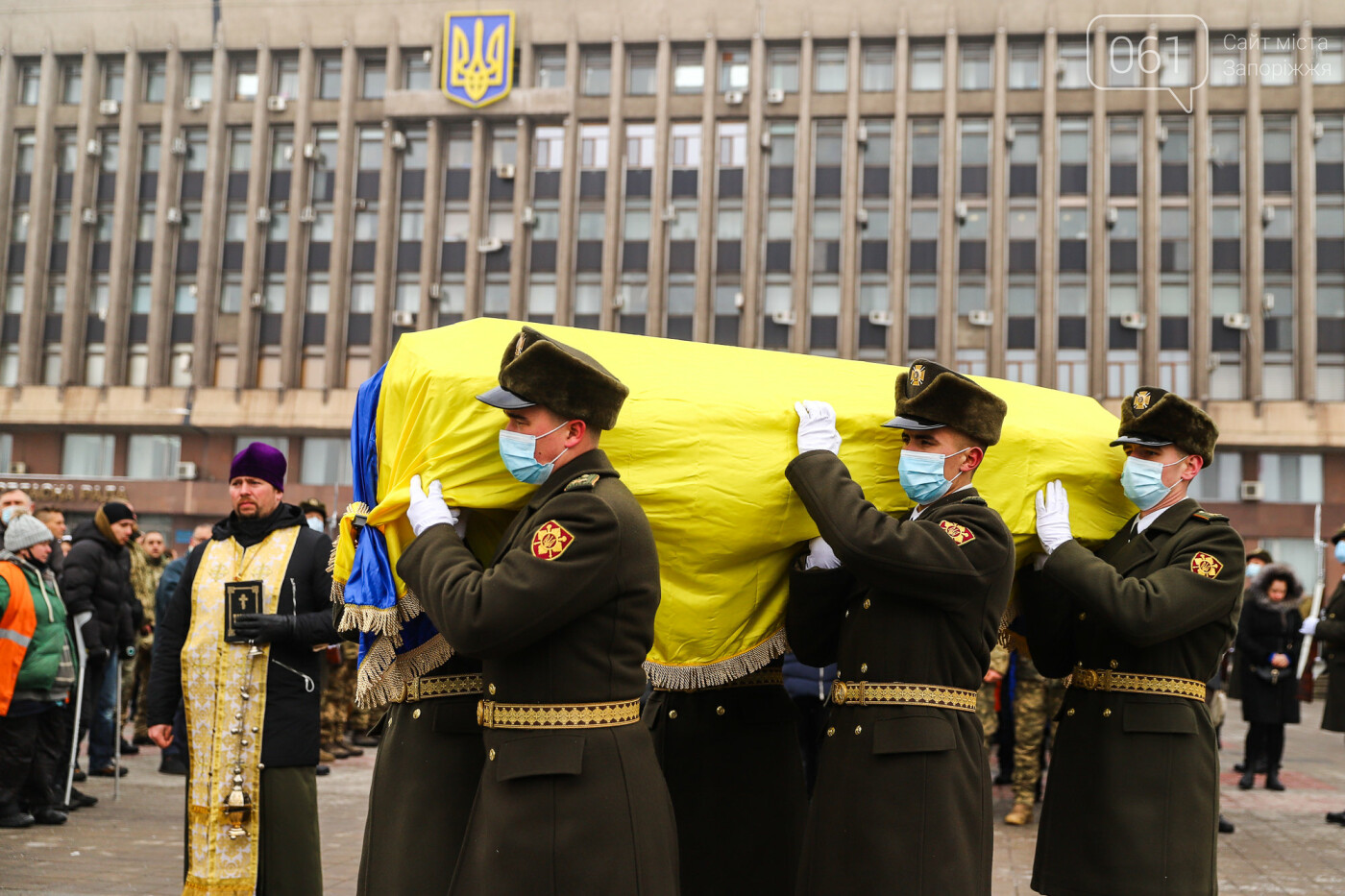 Рыбаки на замерзшем Днепре, "Захарий" в Запорожье, "каолиновая война" и скандал вокруг "Мотор Сичи": январь в фотографиях, фото-79