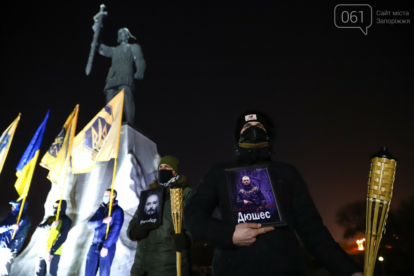Бои за Широкино: в Запорожье зажгли факела в память о погибших бойцах, - ФОТОРЕПОРТАЖ , фото-4