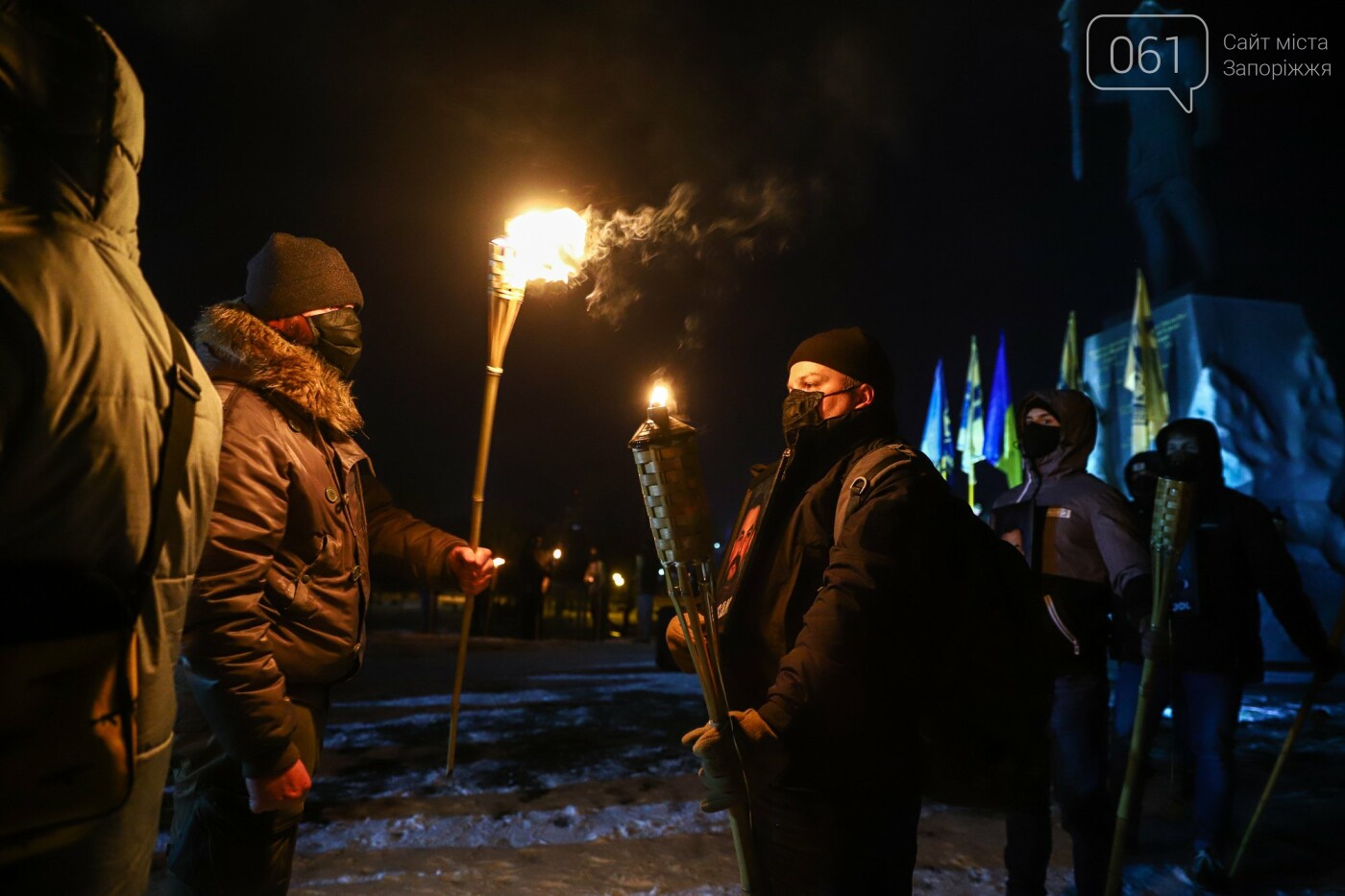Бои за Широкино: в Запорожье зажгли факела в память о погибших бойцах, - ФОТОРЕПОРТАЖ , фото-10