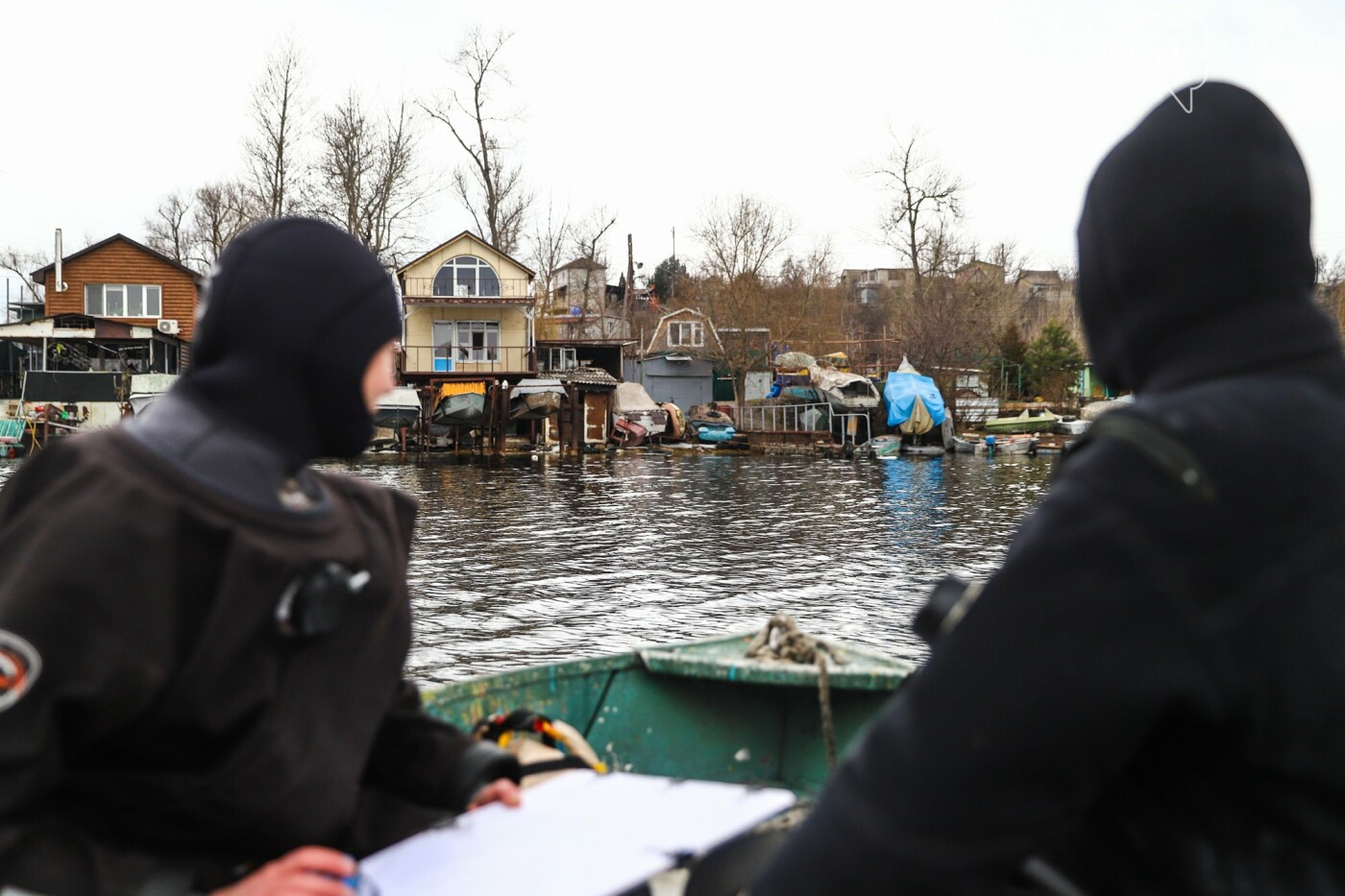 Лодки, рыбаки и толстолобик на гриле: фоторепортаж о тихой жизни запорожского причала , фото-7