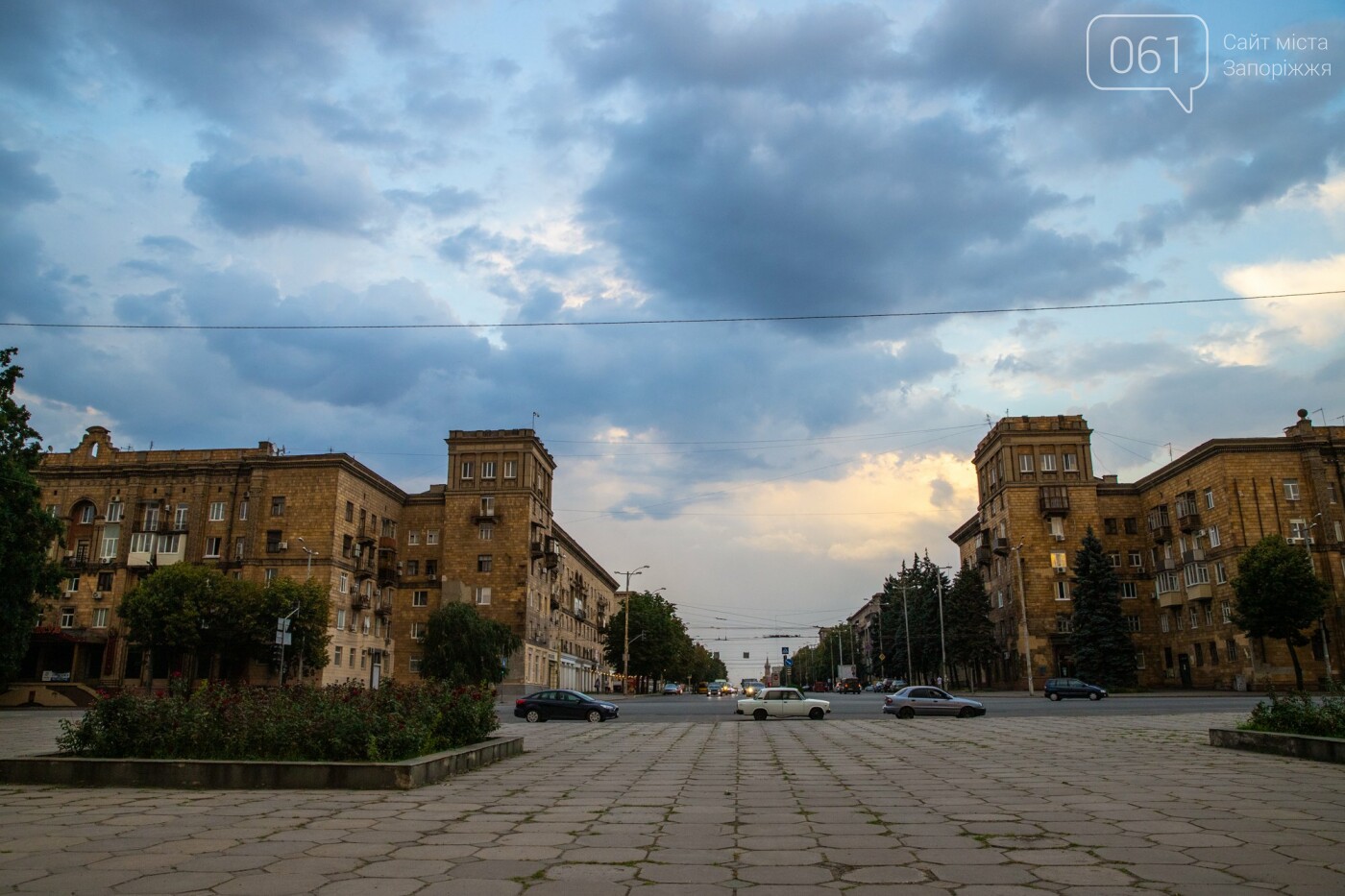 Запорожье сейчас. Запорожье площадь. Центральная площадь Запорожья. Запорожская площадь Запорожье. Запорожье центр города площадь.