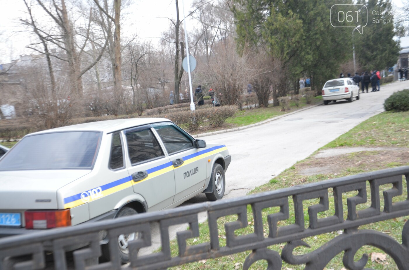 Запорожский городской совет "заминировали": требуют принять петиции, - ФОТО, фото-18