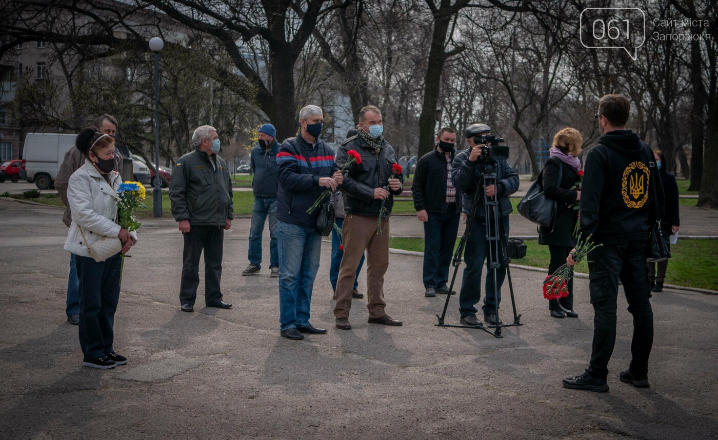 Годовщина АТО: запорожцы почтили память погибших бойцов, - ФОТОРЕПОРТАЖ , фото-1